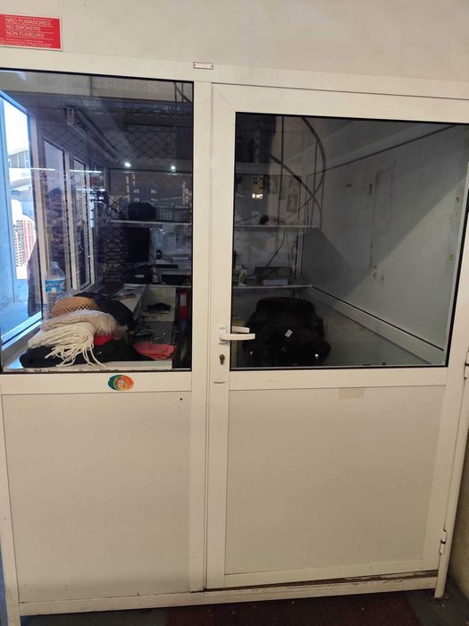 Escritório modular 2,5m x 2m – Ideal para lojas, armazéns ou mercados