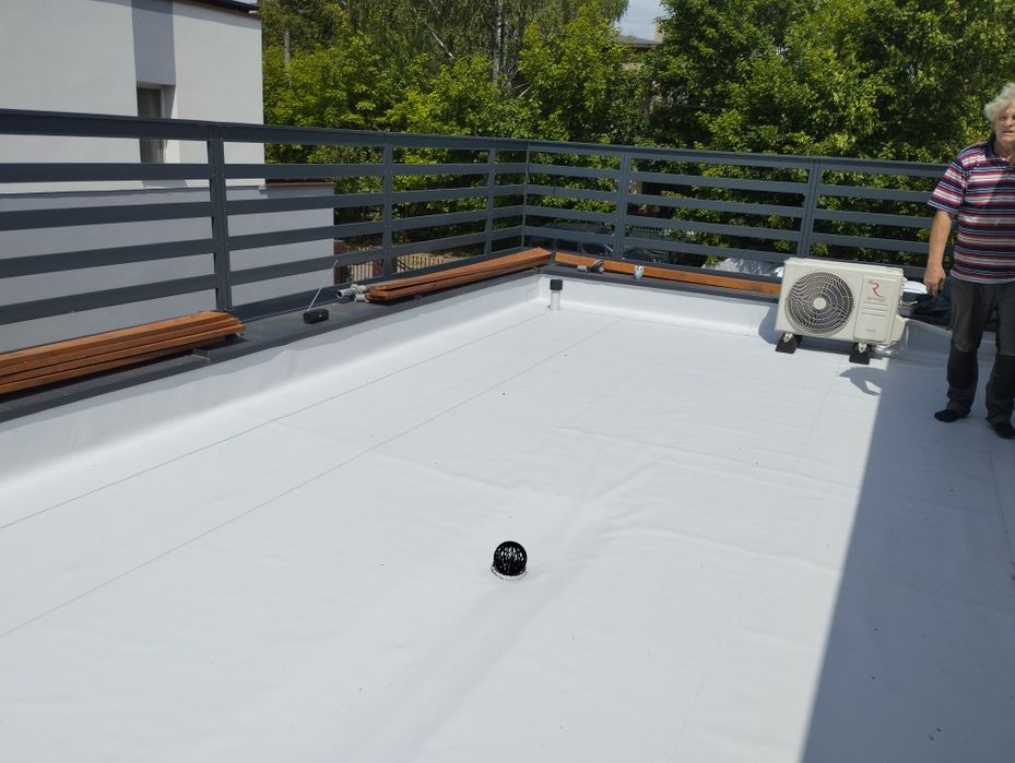 Dachy płaskie Membrany dachowe. Dach, Garaż. Balkon