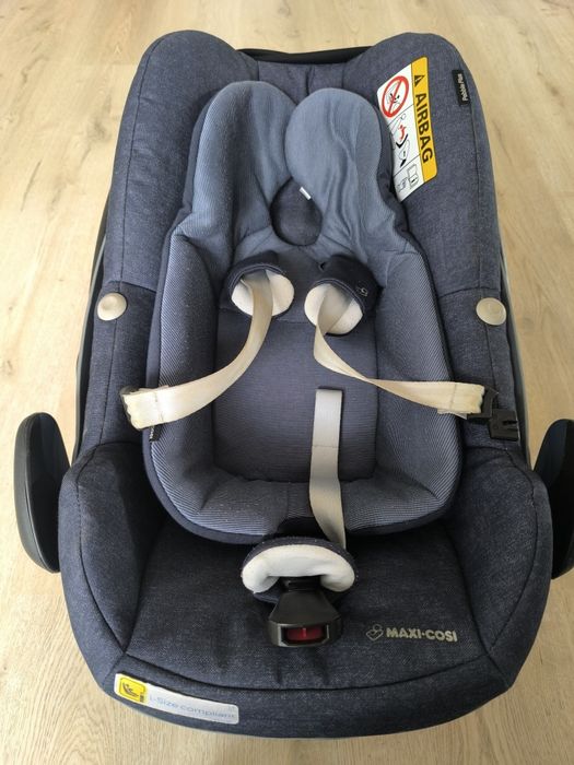 Fotelik Maxi Cosi + adaptery