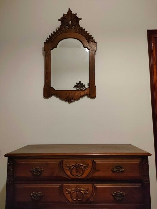 Quarto completo em madeira