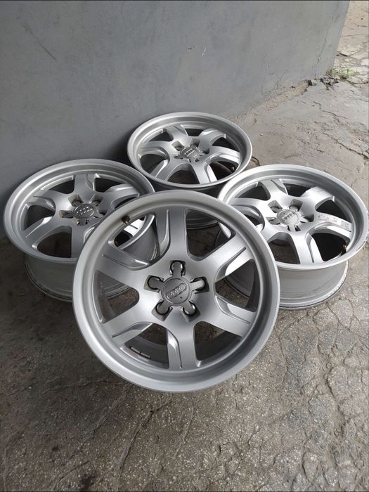 Продам оригінальні титанові диски Audi 5/112 R17