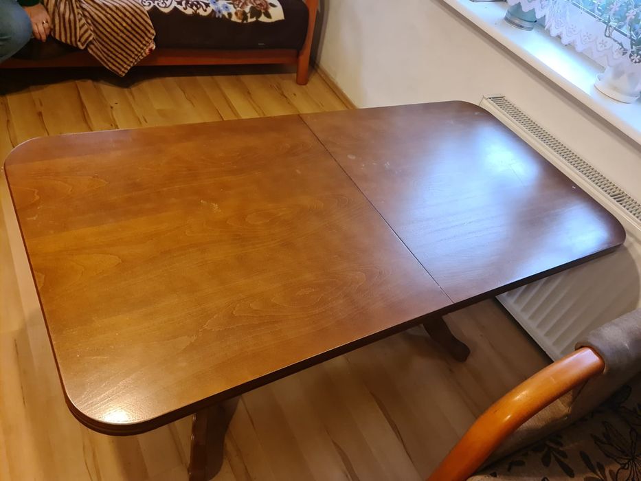 Stoły i Ławy do salonu lub pokoju.