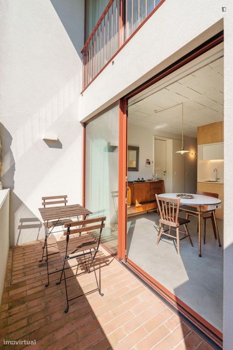 Apartamento com 1 quartos - localizado em Miragaia Porto