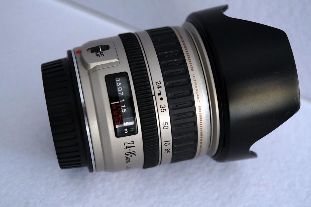 Objectiva EF 24-85mm f/3.5-4.5