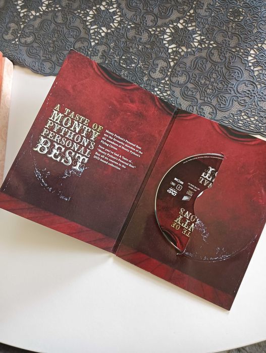 Pack DVDs Monty Python — The Movies + Personal Best