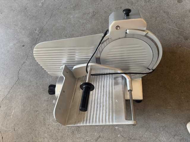 Krajalnica do wędlin i serów