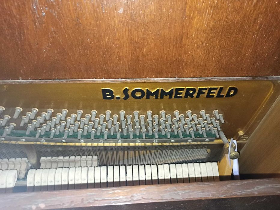 Pianino B. Sommerfeld