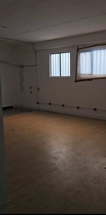 Arrendo - Vendo: Sala/Escritório na Avenida Central, Braga