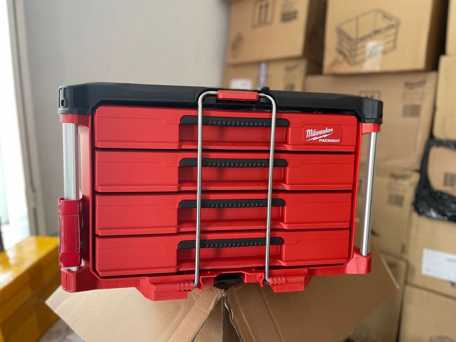 Шухляди Milwaukee . packout кейси. США