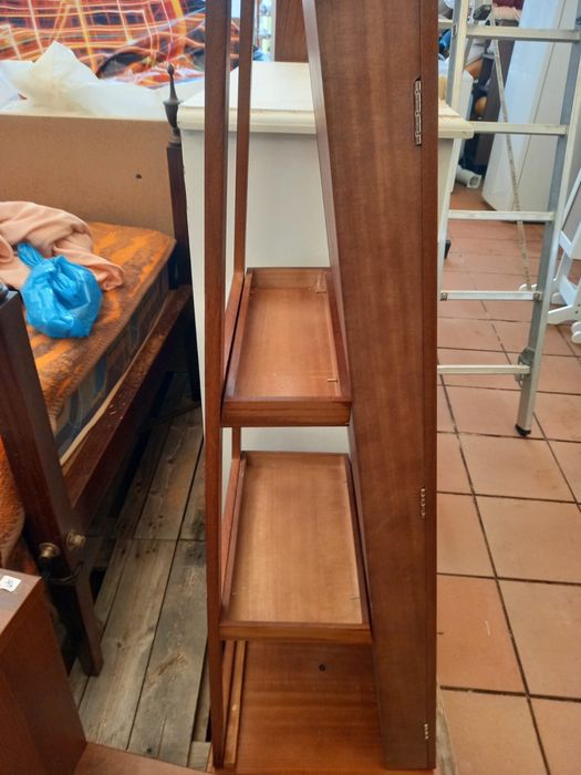 Movel de madeira para bijuteria