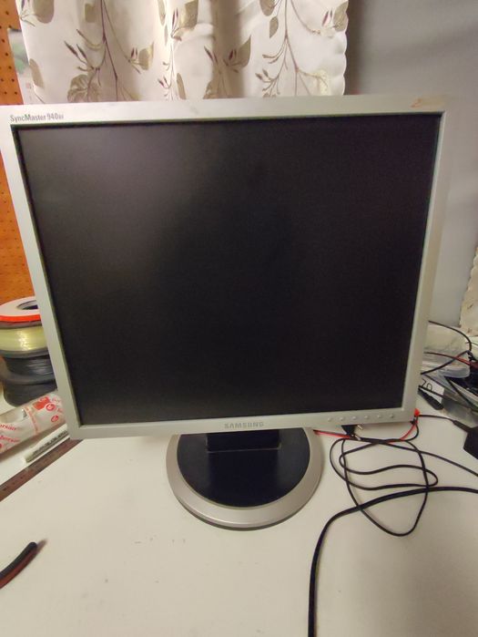 Монитор Samsung 940BF 19 дюймов
