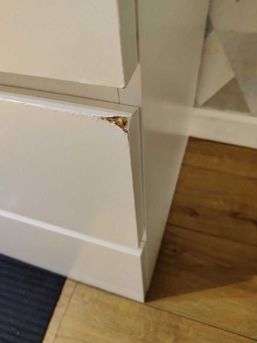 Sprzedam białą komodę Malm z 4 szufladami