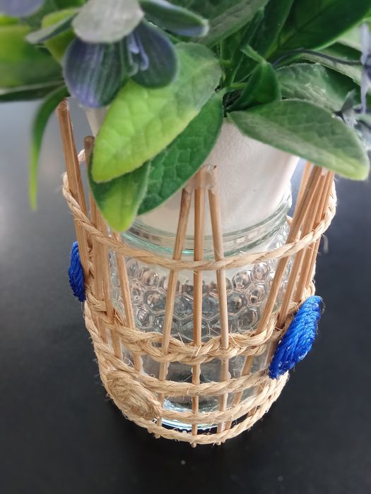 Vaso com barbante