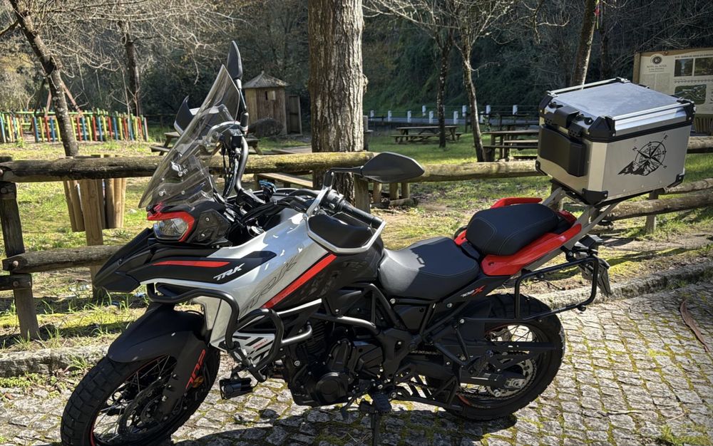 Benelli TRK 702X com apenas 2500km - 2024