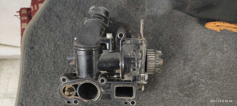 Skoda superb помпа з термостатом