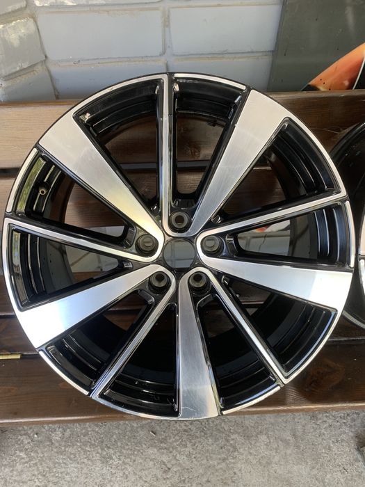 99-1 Одиночка литой диск Polestar Volvo R19 5/108 ET53 31680895