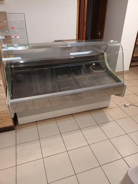 Холодильник вітрина