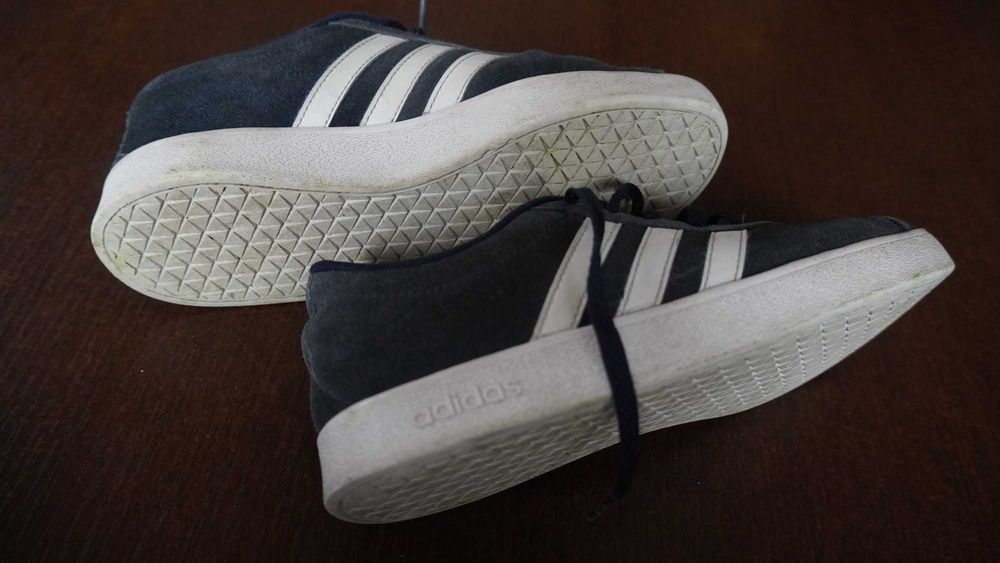 Trampki adidas granatowe zamszowe rozmiar 36 1/3