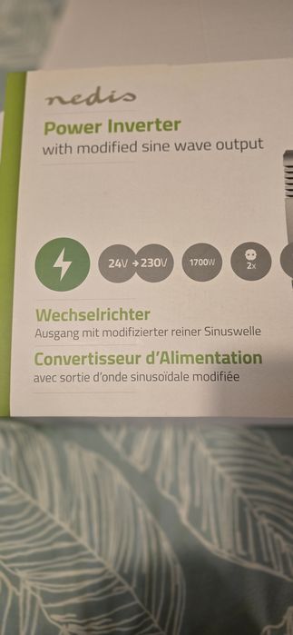 Inversor usado somente uma vez. O telecomando nunca foi usado.