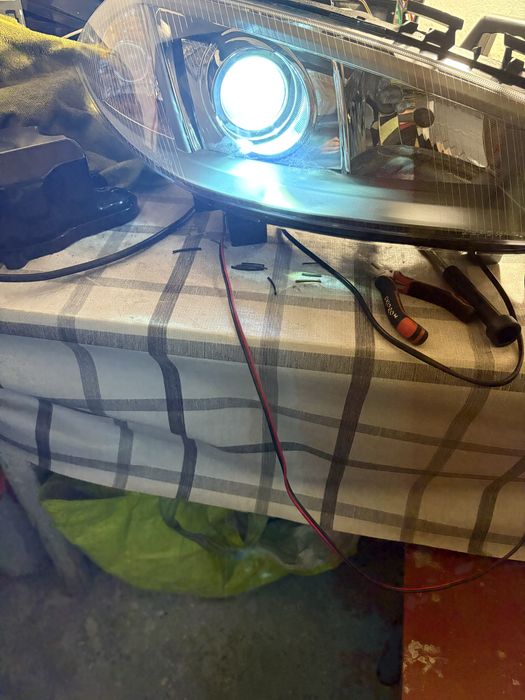 Renault Megane 2 Дорест 2003-2008 фари BI-LED,Підсвітка