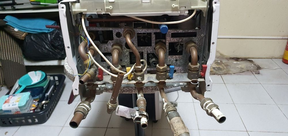 Caldeira a gas em bom estado