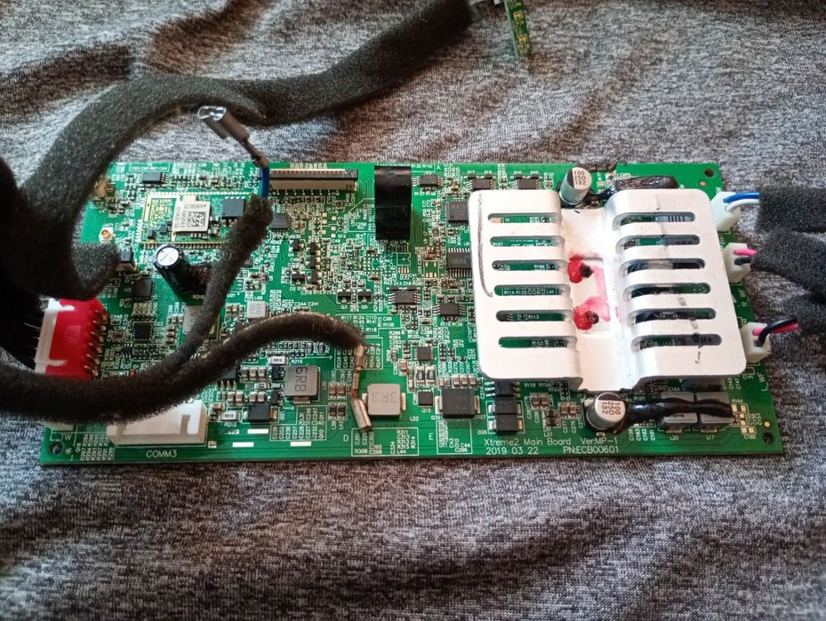 JBL XTREME 2 Płyta główna