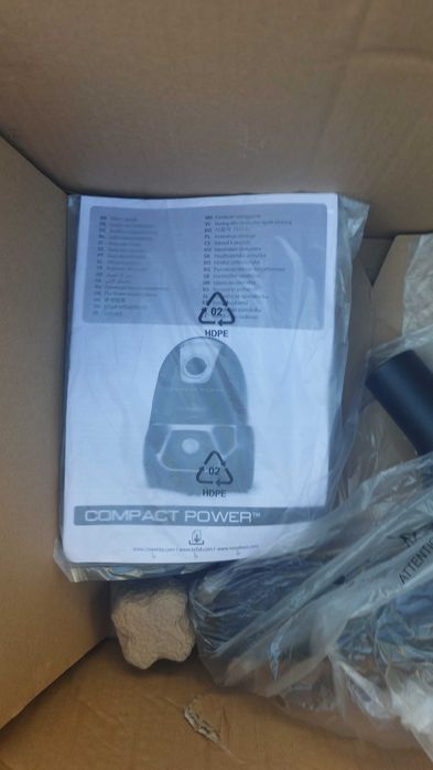 Aspirador ROWENTA Compact Power (novo)