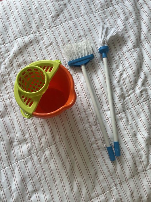 Conjunto brinquedo limpeza brincar balde vassoura esfregona