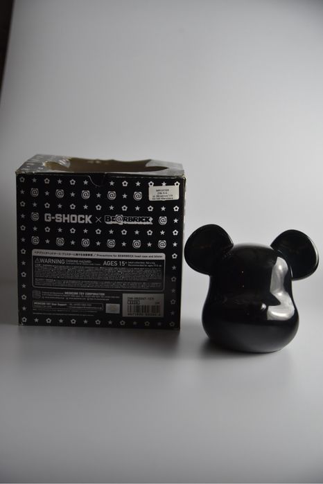 Limitowany zegarek Casio g shock x Bearbrick DW-5600MT