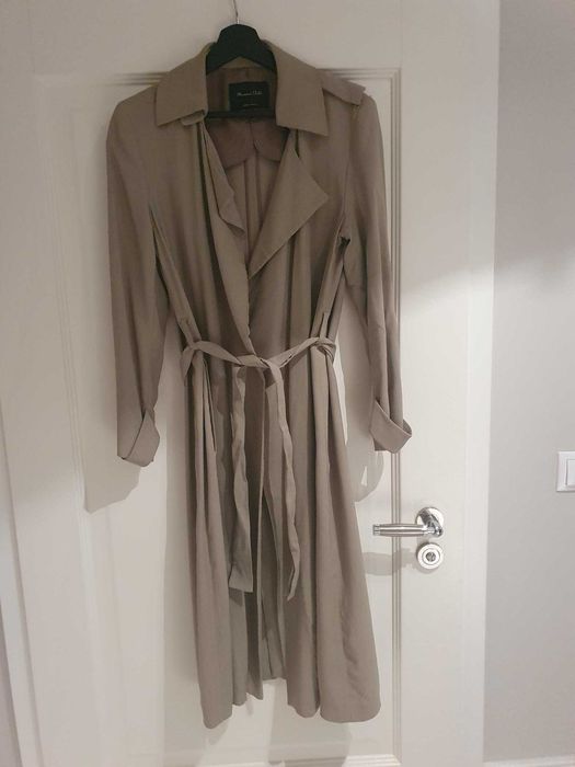 Trencz beżowy Massimo Dutti