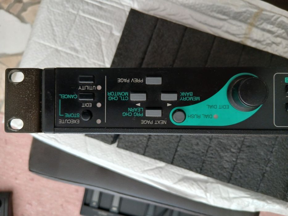 Processador "ZOOM 9150 valve DSP"