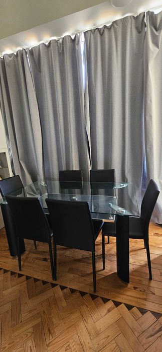 Mesa de jantar com 6 cadeiras