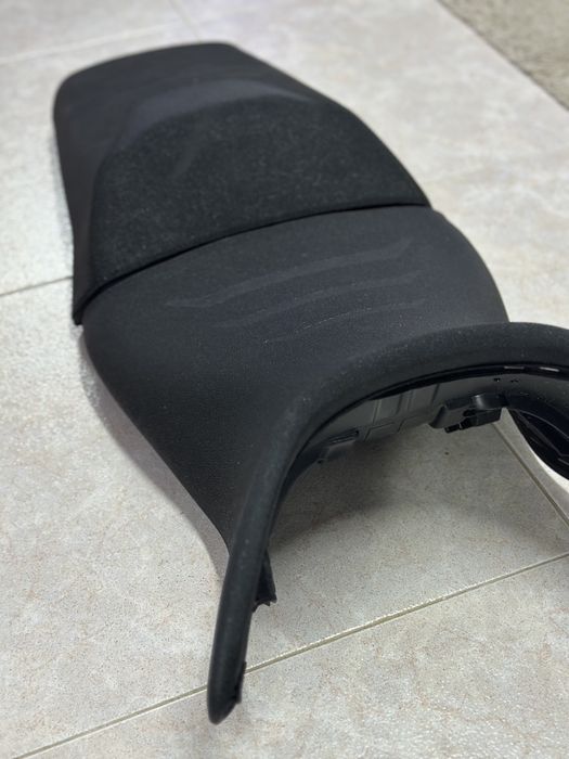 Bancos KTM Adventure 2022