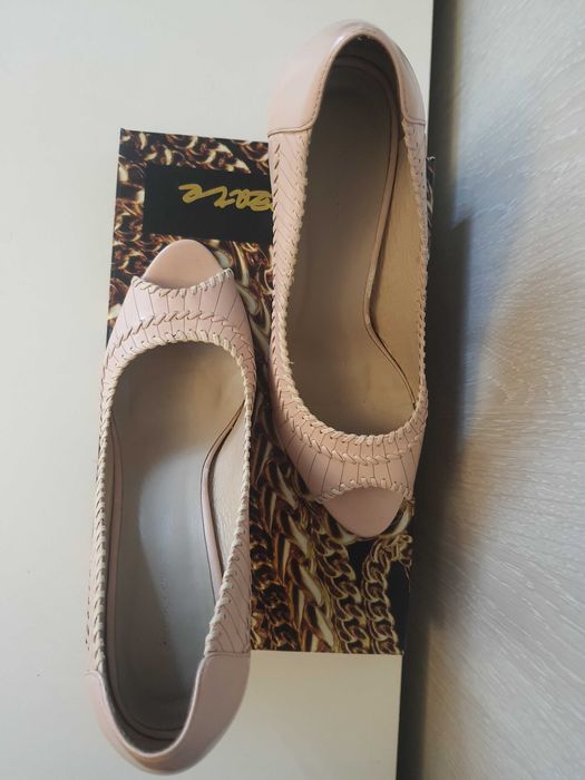 Жіночі шкіряні рожеві туфлі з відкритим носочком на підборах, 39-40р