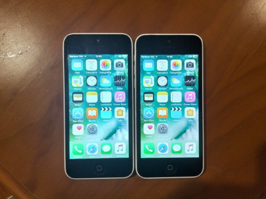 2 telemóveis iPhones 5C