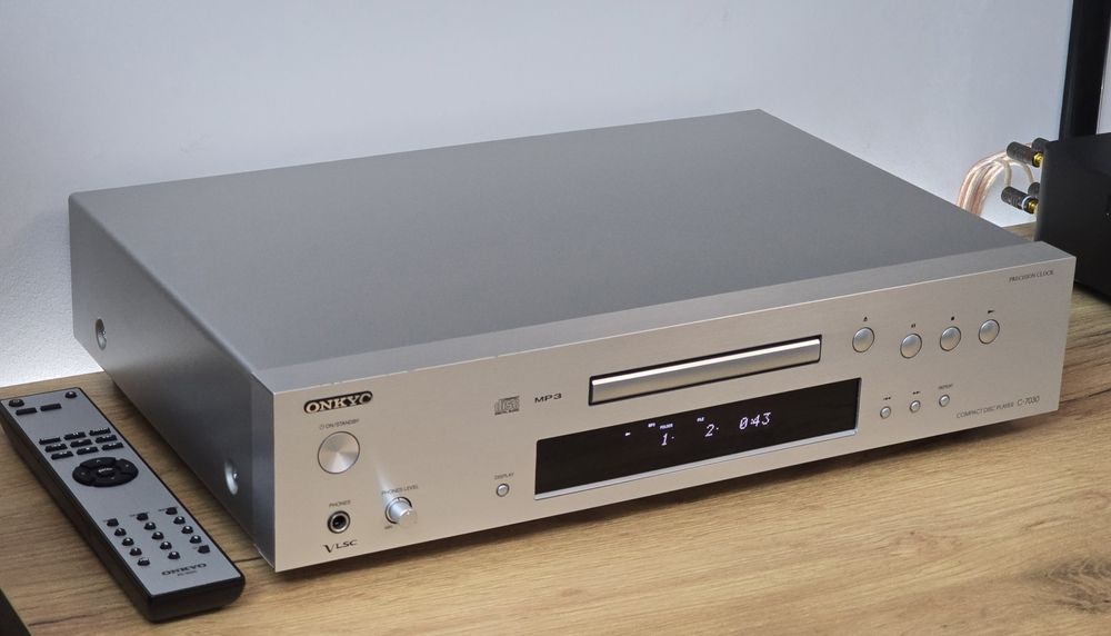 Onkyo C-7030 Odtwarzacz CD MP3 Pilot
