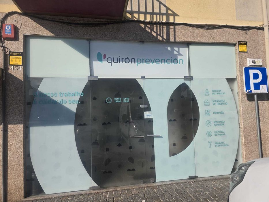 Loja com 200m2 Av. Barros Soares, Braga