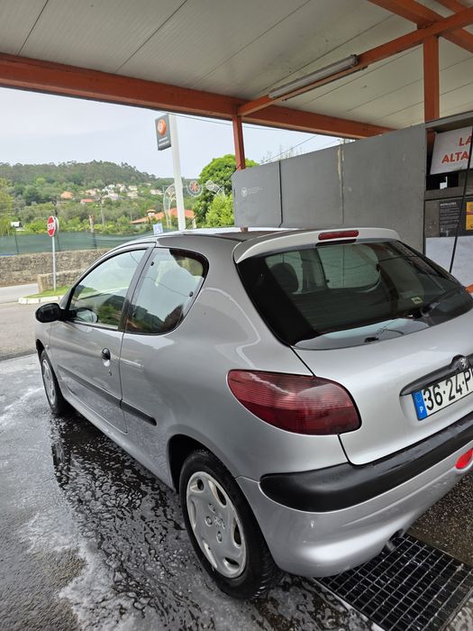 Peugeot 206 diesel Comercial – Económico e Pronto a Andar