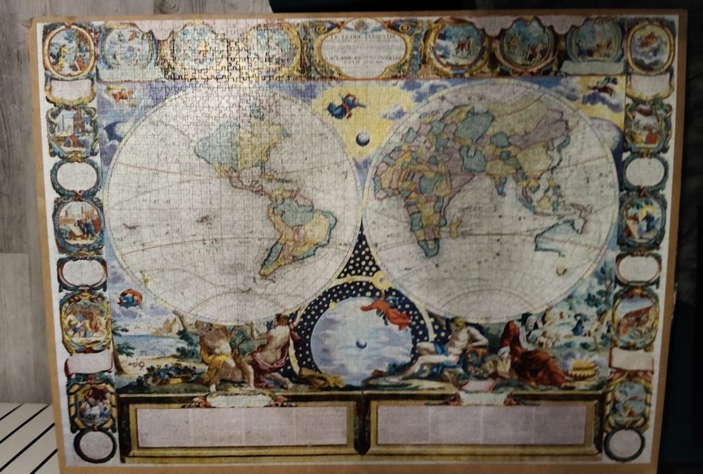 Puzzle 3000 trefl mapa