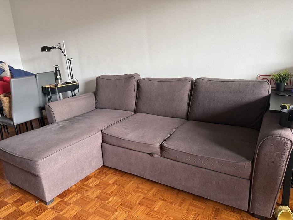 Sofá Conforama com chaise-longue