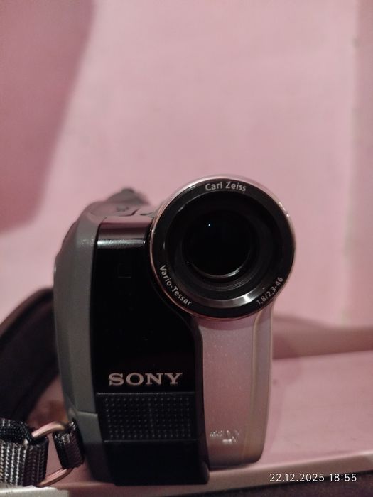 Відеокамера Sony Handycam | Carl Zeiss | Touch LCD
Продам оригінальну