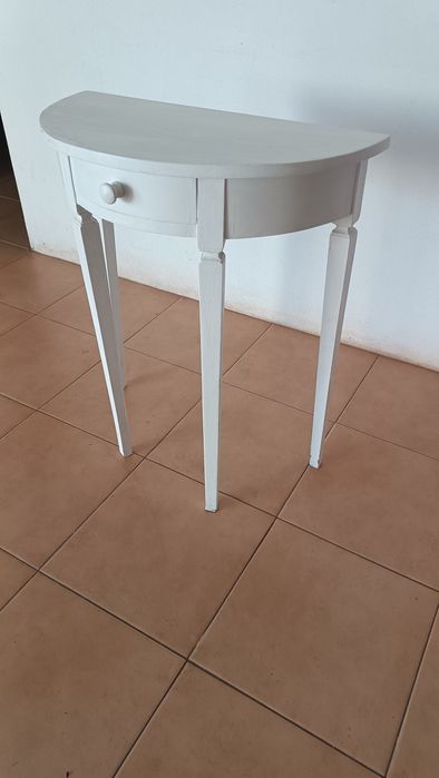 Mesa em meia lua