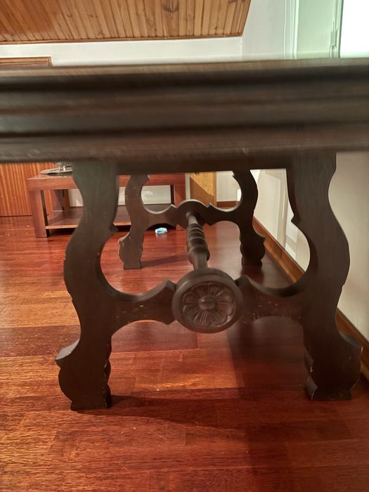 Movel e mesa de sala de jantar