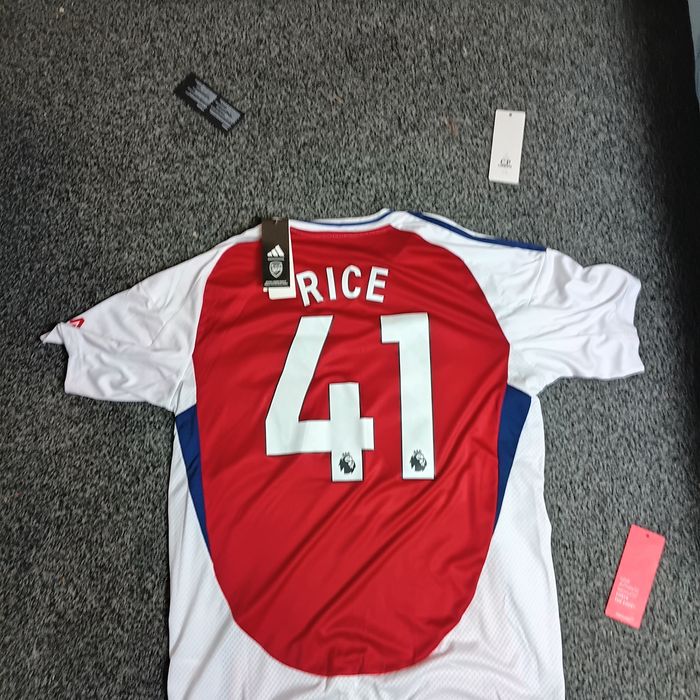 Новая форма Арсенала