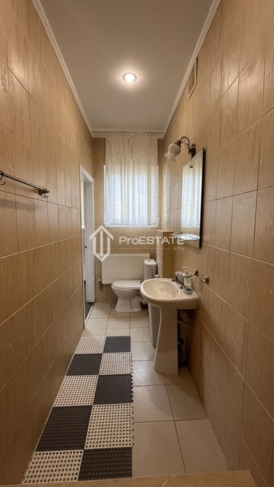 Продаж Таунхауса + гараж в центрі Борисполя