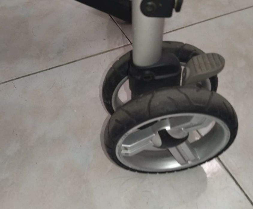 Carro  bebé Due Reclinável