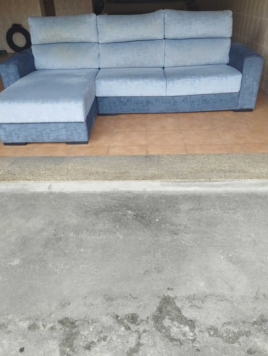 Sofá com chaise long
