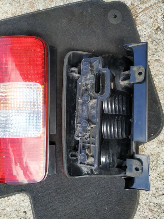 Farolins traseiros vw caddy