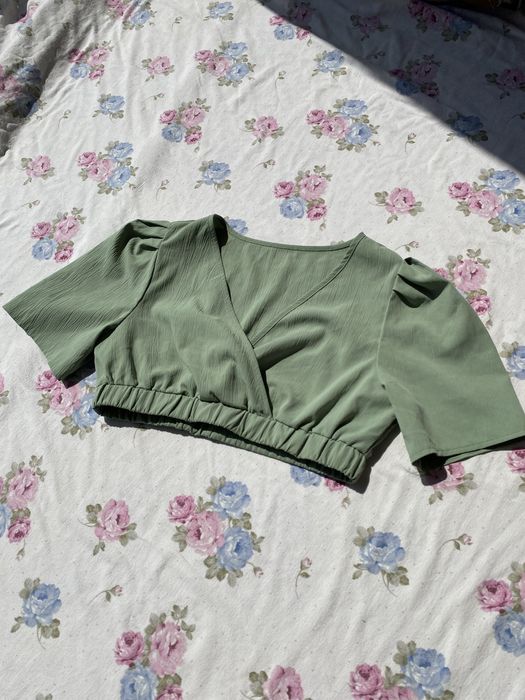 Zielony krótki crop top na krótki rękaw S 36 M 38 shein