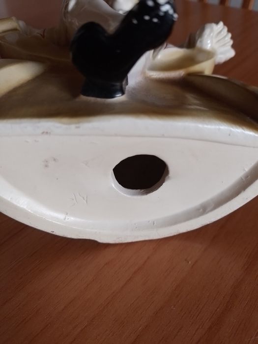 2 estatuetas muito antigas